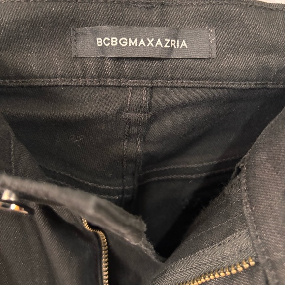 NWT BCBGMaxAzria Women’s Black Jeans with a Subtle Sheen - Sz 26 - Picture 5 of 9